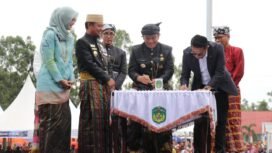 Penandatanganan MoU pembangunan pabrik beras modern di HUT Lutim, (19/05/25)