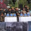 Mentan RI, Amran Sulaiman bersama Gubernur Sulsel Andi Sudirman Sulaiman menghadiri HUT Lutim Ke 22 Tahun. Bupati Luwu Timur, Irwan Bachri Syam sesekali berdiskusi dengan Gubernur Sulsel.