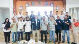 Pengurus KONI Lutim bersama KONI Sulsel dan Pemkab Lutim foto bersama disela-sela kegiatan Musorkablub KONI Lutim, Minggu (15/06/25). 