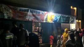 Toko campuran di Desa Puncak Indah, Kecamatan Malili dibobol maling. Penyidik kepolisian sedang mengambil keterangan korban. Jum'at (06/06/25)