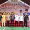 Bupati Luwu Timur, Irwan Bachri Syam (lima dari kanan) foto bersama usai membuka kegiatan Turnamen Domino Polres Lutim di Halaman Mapolres Luwu Timur, Sabtu, (21/06/25)