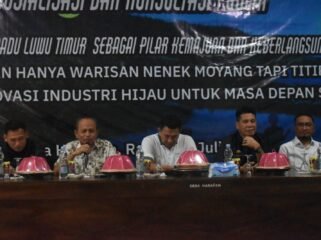 Sosialisasi dan Konsultasi Publik PT KITLT di Kantor Desa Harapan, Rabu, (02/07/25).