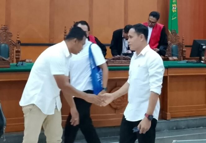 
					Ahmad Susanto Menghadiri Persidangan di PN Makassar 