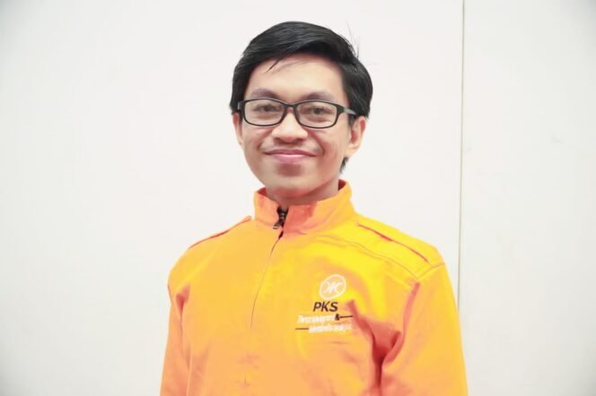 
					Ketua PKS Kabupaten Pinrang, Ahmad Akbar