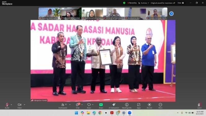 
					Foto saat zoom