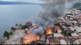 Tampilan dari atas kebakaran di Dermaga Sorowako, Rabu, (27/08/25). 