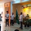 Aswin Kurais pegang bendera terpilih secara aklamasi pada Musyawarah Kabupaten Kadin Lutim di Ballroom Hotel Lagaligo, Rabu, (13/08/25)