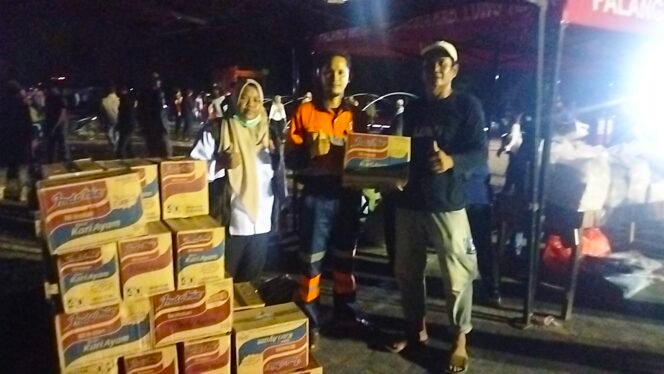 
					Bantuan dari PT GVK diserahkan ke tim dinas sosial Pemkab Lutim untuk korban bencana kebakaran di Sorowako, Rabu, (27/08/25)