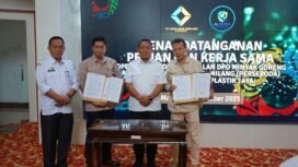 Bupati Luwu Timur, Irwan Bachri Syam saksikan (MoU) operasional dan penjualan DPO minyak goreng antara PT. Luwu Timur Gemilang (Perseroda) dengan CV. Mitra Plastik Jaya (MPJ), Rabu, (10/09/2025)