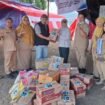 Pengurus MD KAHMI Lutim serahkan bantuan untuk korban bencana kebakaran di Sorowako, Kecamatan Nuha, Selasa, (02/09/2025)