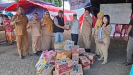 Pengurus MD KAHMI Lutim serahkan bantuan untuk korban bencana kebakaran di Sorowako, Kecamatan Nuha, Selasa, (02/09/2025)