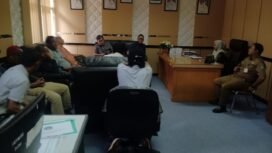 Dialog Aliansi Masyarakat Lutim bersama Wakil Ketua II DPRD Lutim, Harisa Suharjo, Senin, (22/09/2025). 