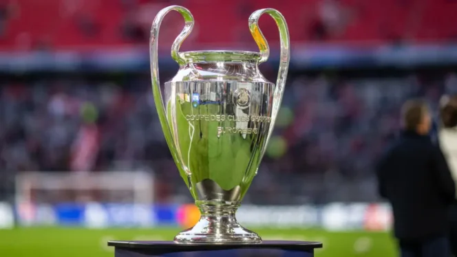 
					Trofi Liga Champions Eropa