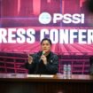 Ketua Umum PSSI, Erick Thohir, saat memberikan keterangan mengenai pelatih baru Timnas Indonesia kepada awak media, Jumat (24/10/2025)./IST