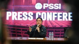 Ketua Umum PSSI, Erick Thohir, saat memberikan keterangan mengenai pelatih baru Timnas Indonesia kepada awak media, Jumat (24/10/2025)./IST