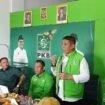 Anggota DPR RI fraksi PKB, Deng Ical, saat memberikan arahan dalam rapat koordinasi di DPC PKB Takalar.