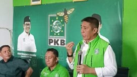 Anggota DPR RI fraksi PKB, Deng Ical, saat memberikan arahan dalam rapat koordinasi di DPC PKB Takalar.
