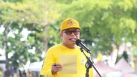 Ketua DPD I Golkar Sulsel, Taufan Pawe, saat pidato pada puncak HUT ke-61 Partai Golkar di Lapangan Merdeka, Kabupaten Bone, Minggu (16/11/2025)