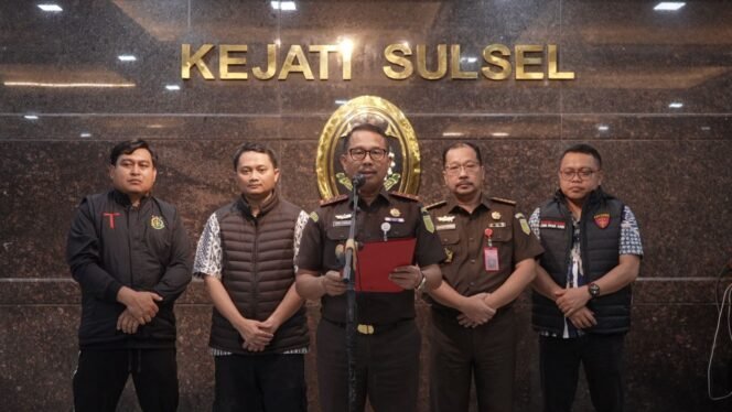 
					Kejati Sulsel OTT Jaksa Gadungan yang Melakukan Perintangan Penyidikan