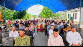 Masyarakat hadiri reses perseorangan Anggota DPRD Lutim, Muh Nur di Kecamatan Wotu, Minggu (08/03/2026)