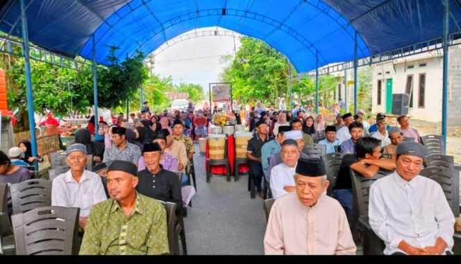 
					Masyarakat hadiri reses perseorangan Anggota DPRD Lutim, Muh Nur di Kecamatan Wotu, Minggu (08/03/2026)