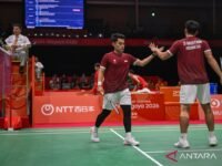 Pebulu tangkis ganda putra Indonesia Leo Rolly Carnando dan Daniel Marthin