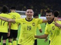 Pelatih Timnas Malaysia Tan Cheng Hoe bersama skuad Harimau Malaya