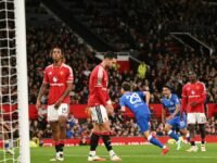 Pemain Brighton merayakan gol saat menghadapi Manchester United di Old Trafford