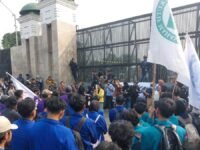 BEM SI Demo di DPR Tagih Janji Prabowo soal Kuliah Gratis dan RUU Sisdiknas