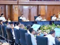 Gus Ipul Targetkan 48 Juta Keluarga Masuk Sistem Bansos Digital pada 2027