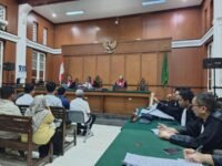 Suasana sidang lanjutan dugaan korupsi pengadaan bibit nanas di Pengadilan Tipikor Makassar